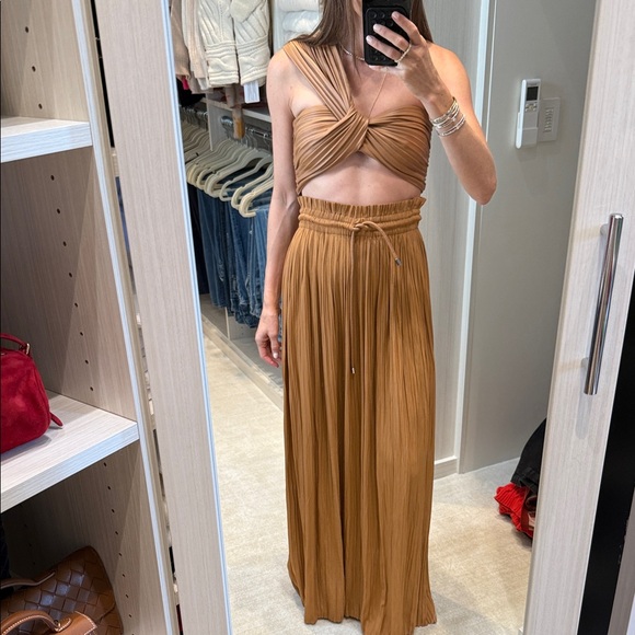 ALC pleated skirt and matching faux leather crop top - Picture 1 of 3
